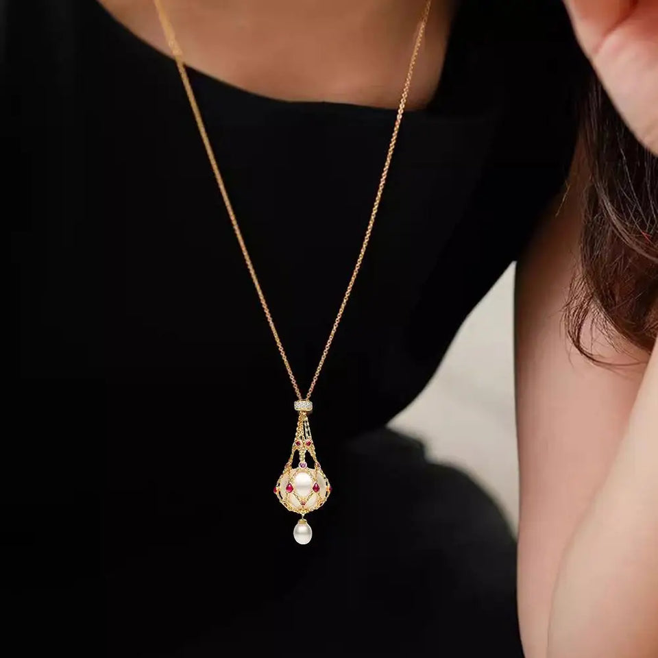 Victoria Necklace | 24k Gold Plated