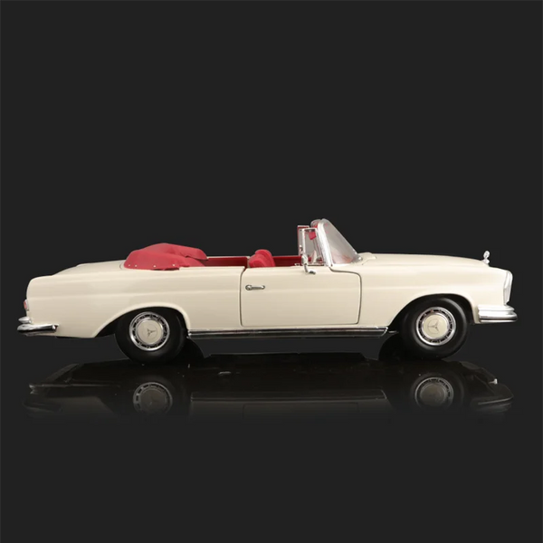 RetroRide™ - 1967 Mercedes Benz 280SE Diecast