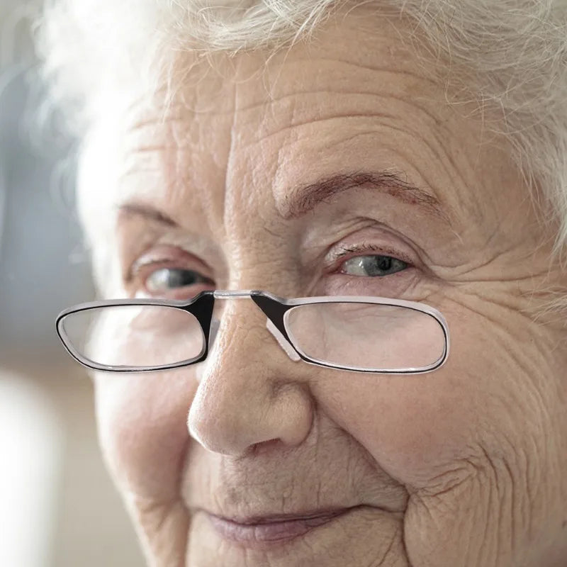 FoldFocus™ - Mini Nose-Clip Reading Glasses