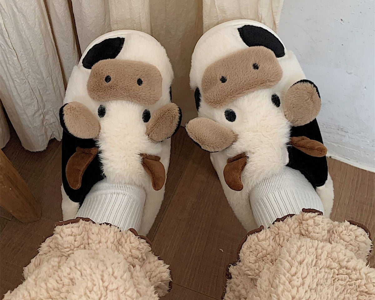 CuteFluffy Cows Slippers - TumTum