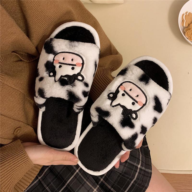 CuteFluffy Cows Slippers - TumTum