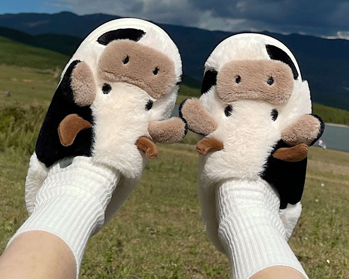 CuteFluffy Cows Slippers - TumTum